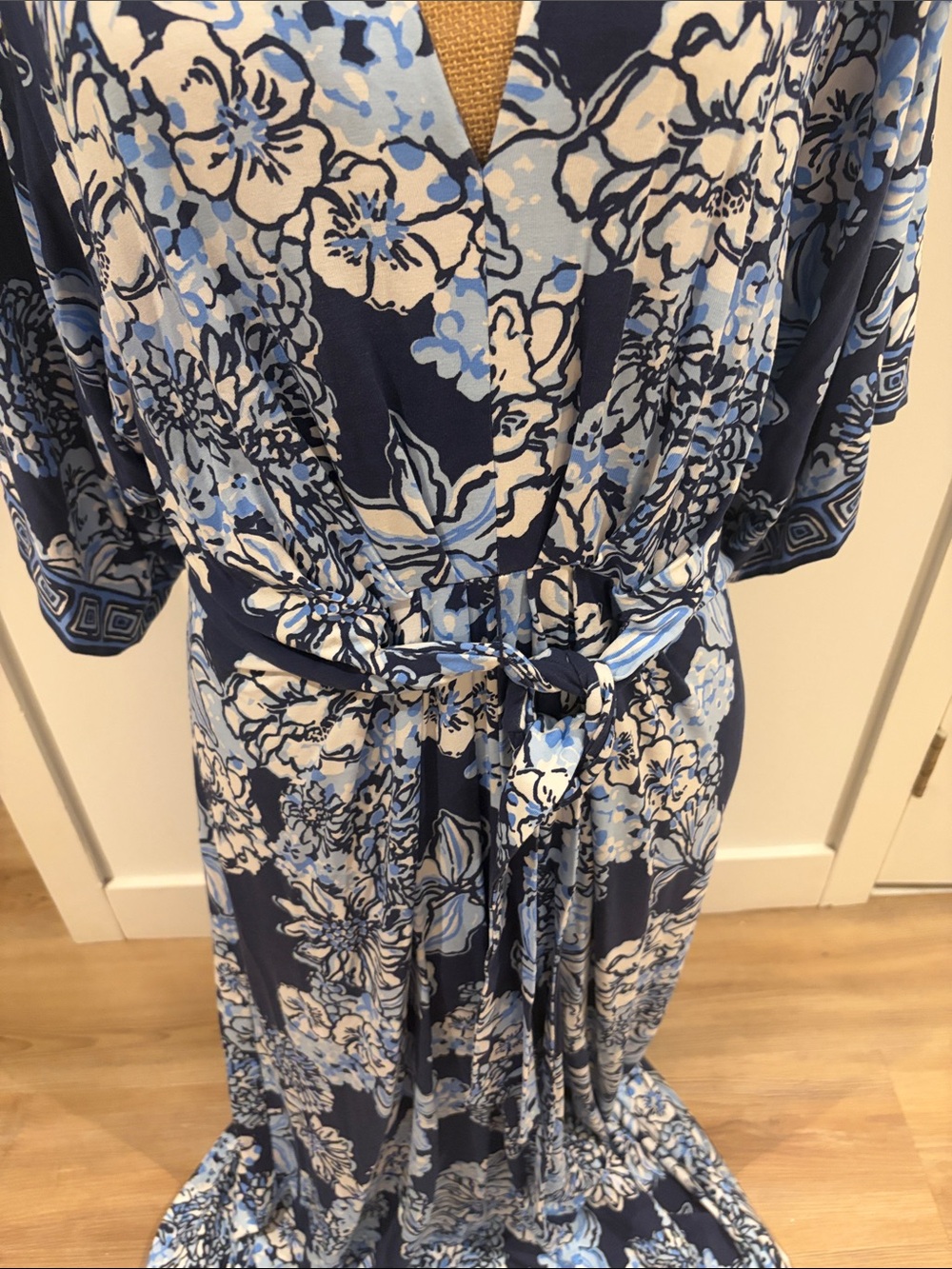 Lilly Pulitzer Wisteria elbow sleeve Maxi Dress in Low Tide Navy Bouquet all Day - Picture 6 of 13